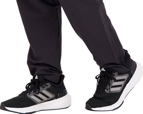 lopen adidas schoenen uit